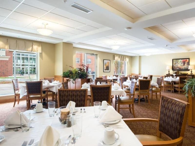 Oak Creek Senior Villas exterior