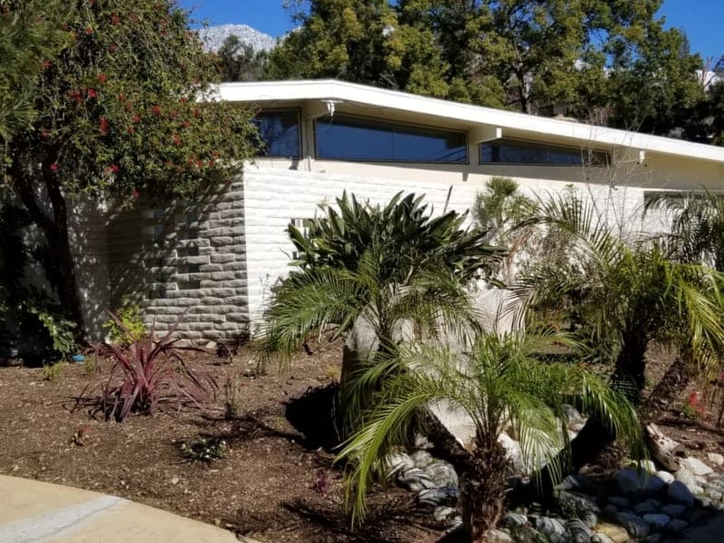 B AND B SENIOR VILLA exterior